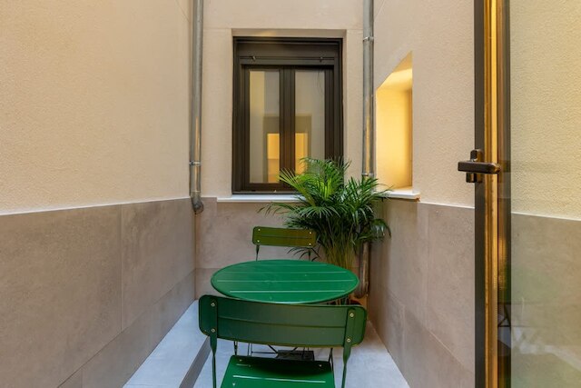 ウィズ アメージング ロフト アット パラシオ レアル