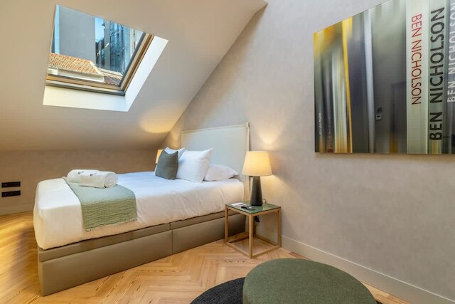 ウィズ コージー ペントハウス アット パラシオ レアル