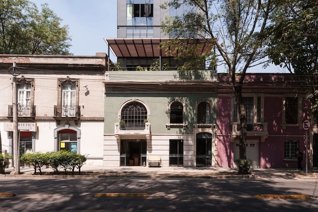 ウィズ レディアント デュプレックス ウィズ モダン テラス イン ローマ ノルテ