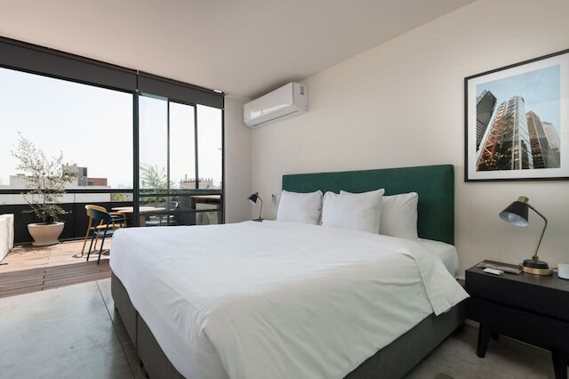 ウィズ レディアント デュプレックス ウィズ モダン テラス イン ローマ ノルテ