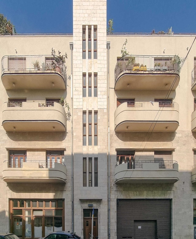 ニツァナ カシミール イン テルアビブ-ヤフォ