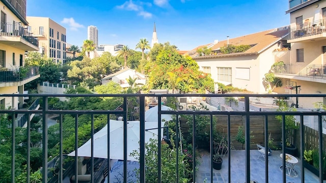 ニツァナ カシミール イン テルアビブ-ヤフォ