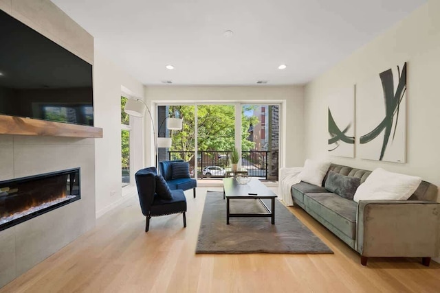 ニュー 3 ベッド by ユナイテッドセンター ウィズ パーキング バルコニー