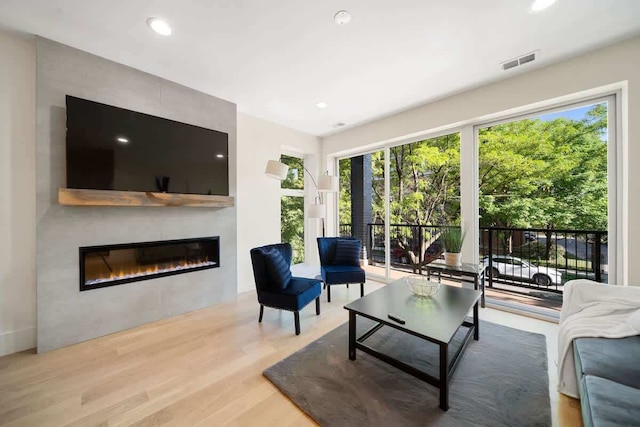 ニュー 3 ベッド by ユナイテッドセンター ウィズ パーキング バルコニー