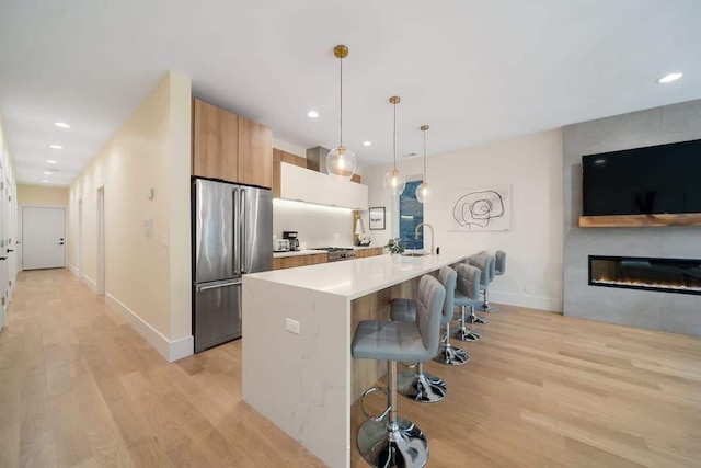 ニュー 3 ベッド by ユナイテッドセンター ウィズ パーキング バルコニー