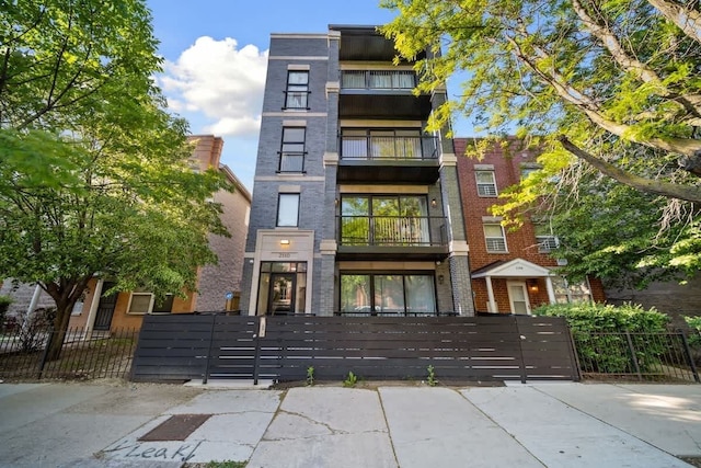 ニュー ブライト コンド スリーピング 8 by ユナイテッドセンター