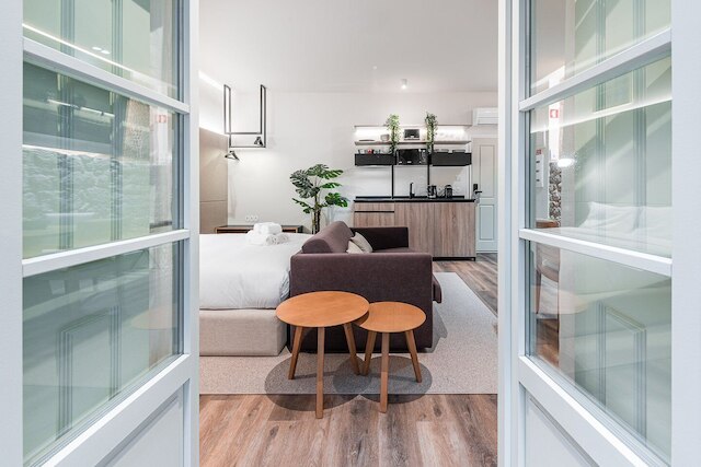 ゲストレディ - メルカドレス 150