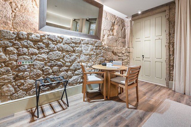 ゲストレディ - メルカドレス 150