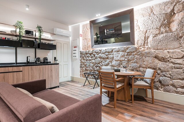 ゲストレディ - メルカドレス 150