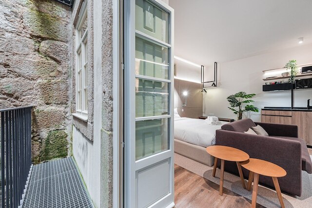 ゲストレディ - メルカドレス 150