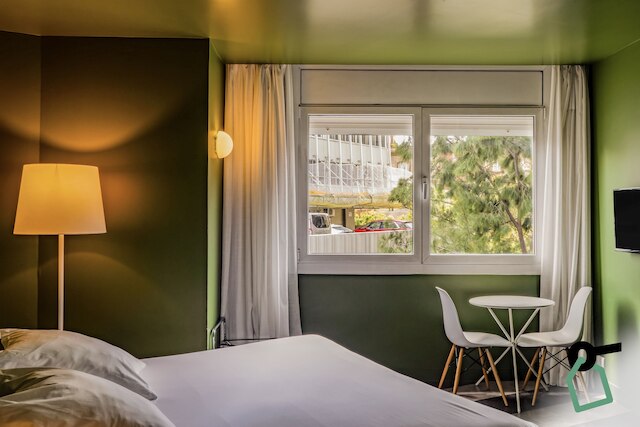 ホティデイ バルセロナ コロン