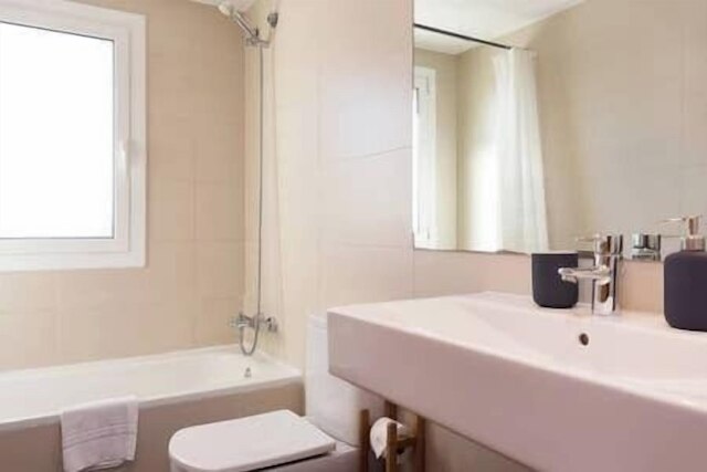 ステイ ユニーク アパートメンツ ノバ エスクエラ