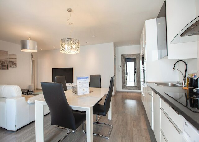 ステイ ユニーク アパートメンツ アプレスタドラ