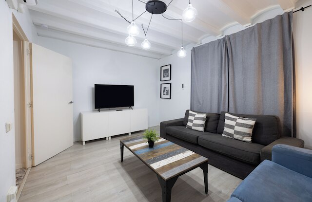 ステイ ユニーク アパートメンツ ロジェル リュリア II