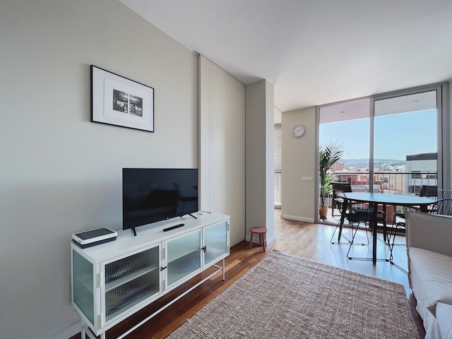 ステイ ユニーク アパートメンツ サンツ II