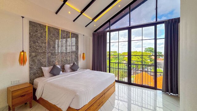 スミニャック ロフト 360 バリ