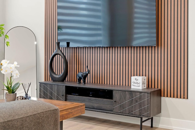 スペーシャス ブライト モダン ニュー ユニット イン トライ テイラー