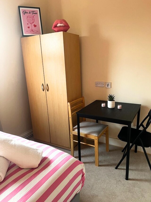 コージー ロンドン アパートメント ニア アールズ コート