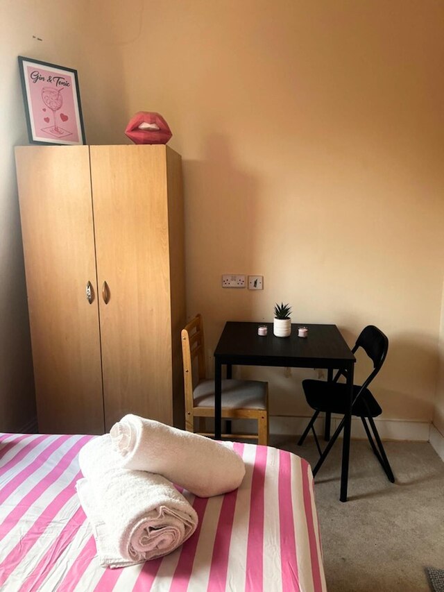 コージー ロンドン アパートメント ニア アールズ コート