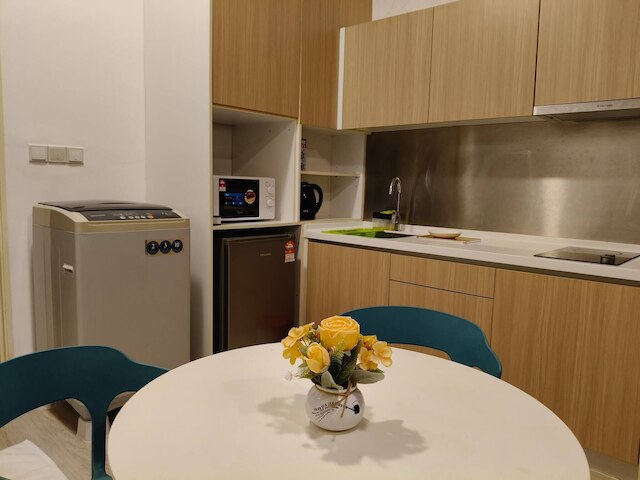 ツイン ギャラクシー ミニマリスト スタジオ 2-4パックス CIQ JB タウン