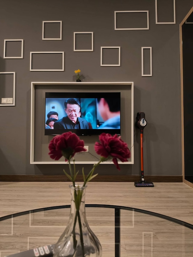 ツイン ギャラクシー ミニマリスト スタジオ 2-4パックス CIQ JB タウン