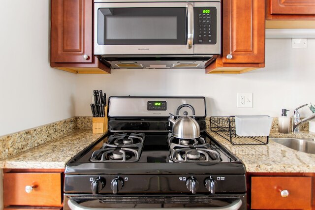 ナイス 1ベッドルーム スポット - イーストウッド レップ