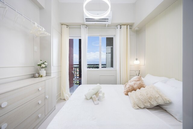 シック スタジオ ウィズ バルコニー & シティ ビュー ニア エアポート