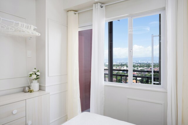 シック スタジオ ウィズ バルコニー & シティ ビュー ニア エアポート