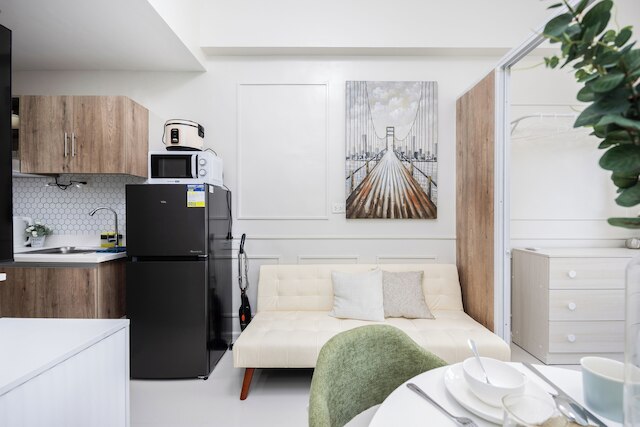 シック スタジオ ウィズ バルコニー & シティ ビュー ニア エアポート