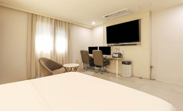 Signature Denbasta Hotel