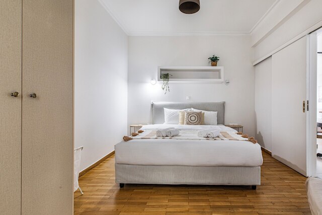 アッティカ - キャプティベイティング 2 ベッドルーム アパートメント & バルコニー イン アテネ