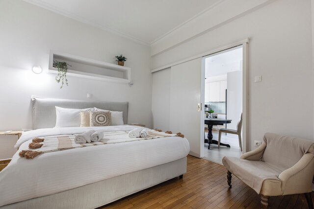 アッティカ - キャプティベイティング 2 ベッドルーム アパートメント & バルコニー イン アテネ