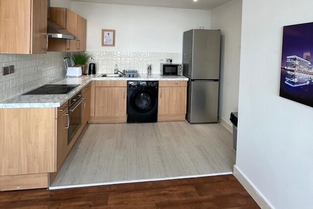 シティ センター & パーキング 2 ベッド アパートメント