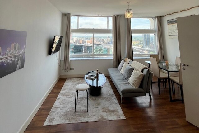 シティ センター & パーキング 2 ベッド アパートメント