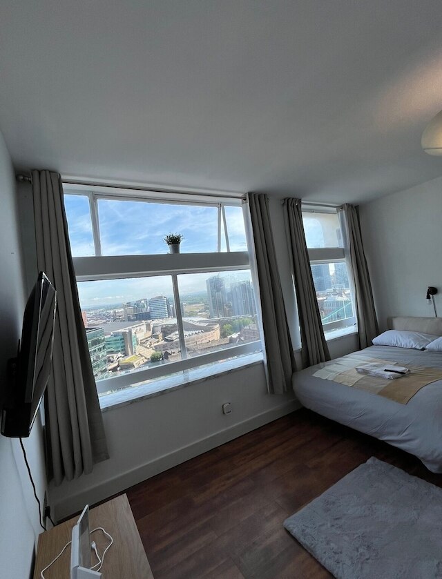 シティ センター & パーキング 2 ベッド アパートメント