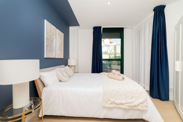 オーロラ ステイズ バイ チャーミング