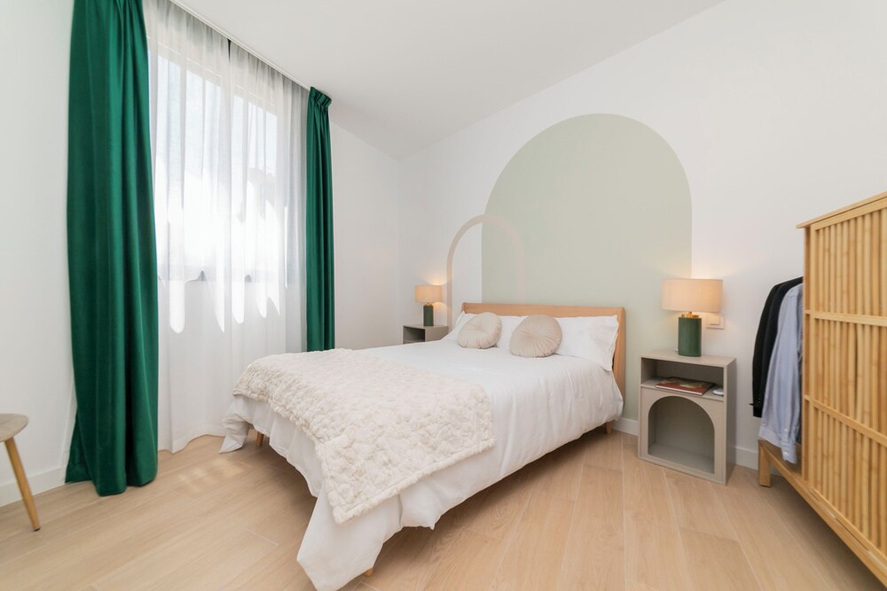 オーロラ ステイズ バイ チャーミング