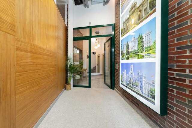 オーロラ ステイズ バイ チャーミング