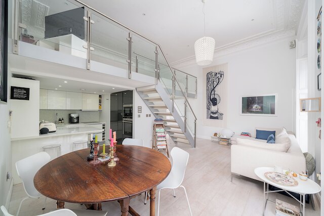 ジョイビー サウス ケンジントン ピエダテール