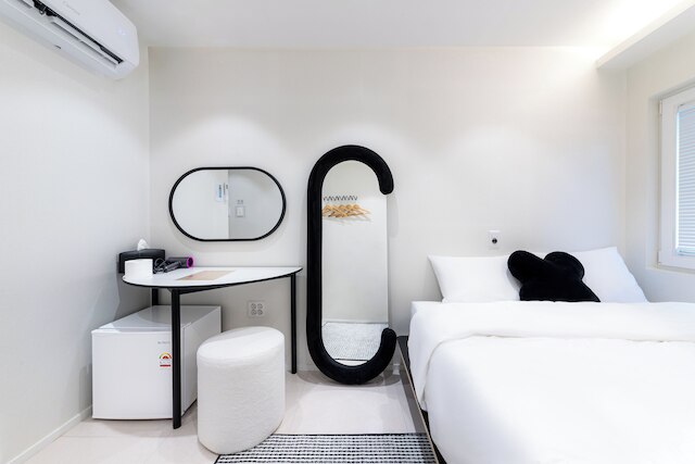 Slow On Hostel Hongdae