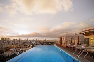 バサック シグネチャー ホテル & レジデンス