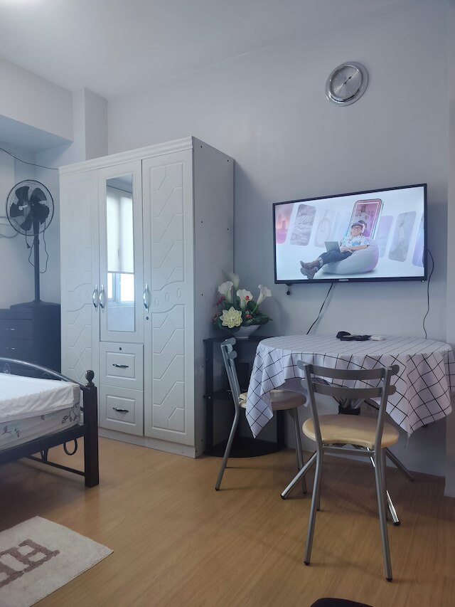 タムズ エムプレイス ステイケーション 17th フロア タワー D