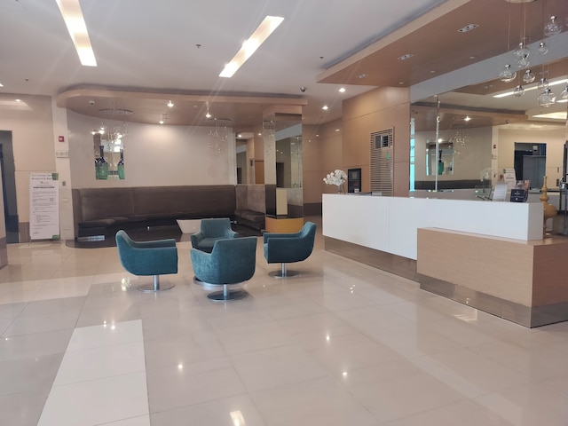 タムズ エムプレイス ステイケーション 17th フロア タワー B