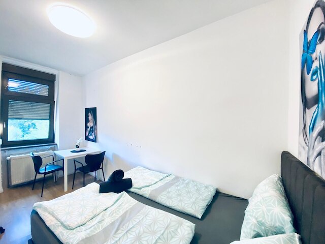 スペーシャス 4ベッドルーム フォー 15 & 15 ミニッツ トゥ ダニューブ