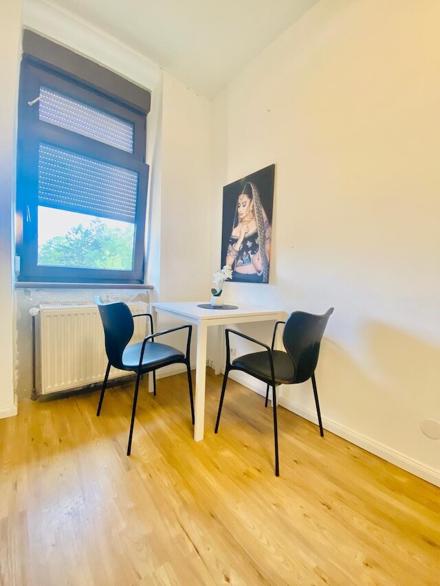 スペーシャス 4ベッドルーム フォー 15 & 15 ミニッツ トゥ ダニューブ