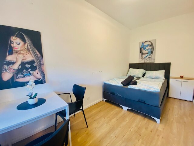 スペーシャス 4ベッドルーム フォー 15 & 15 ミニッツ トゥ ダニューブ