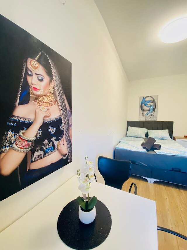 スペーシャス 4ベッドルーム フォー 15 & 15 ミニッツ トゥ ダニューブ