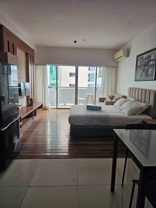 モダン アンド スペーシャス コンド イン ザ ハート オブ セブ シティ