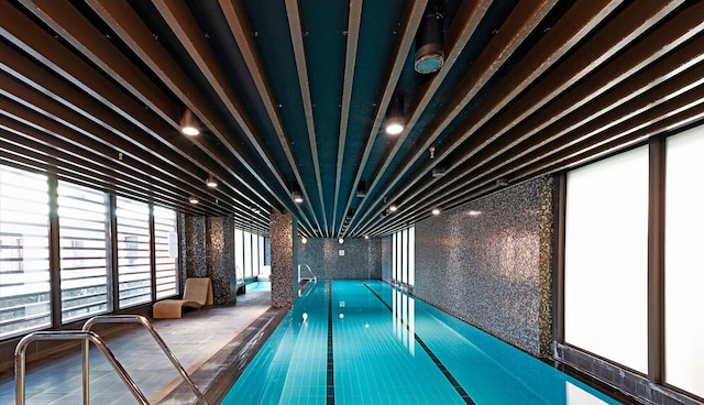 2BR アパートメント ネクスト トゥ メルボルン セントラル ウィズ シティ ビューズ