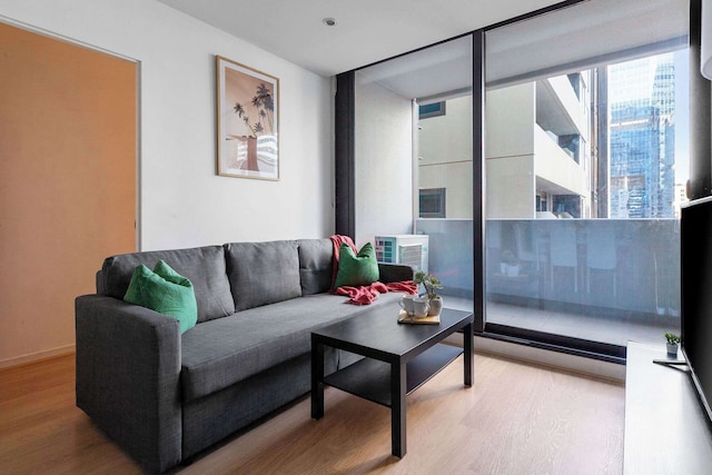 2BR アパートメント ネクスト トゥ メルボルン セントラル ウィズ シティ ビューズ